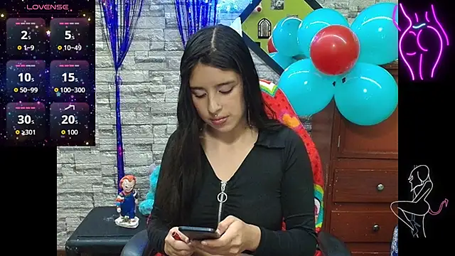 Snapshot of playboybunny-- chatting on 11/01/25, 04:42 playboybunny-- online show from 11/01/25, 04:42