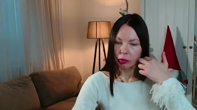 LittleNicolee online show from 12/21/25, 01:40