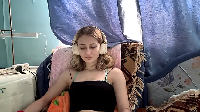 AmeliLia online show from 02/08/26, 06:06