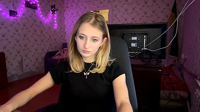AmeliLia online show from 03/25/26, 03:40