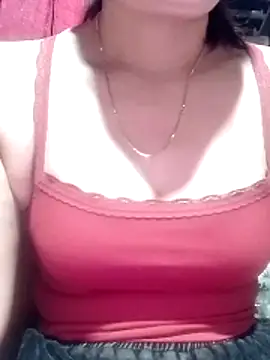 YiyinLy online show from 03/02/26, 09:21