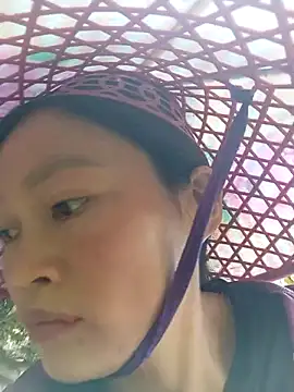 siusiu-00 online show from 10/15/25, 08:14