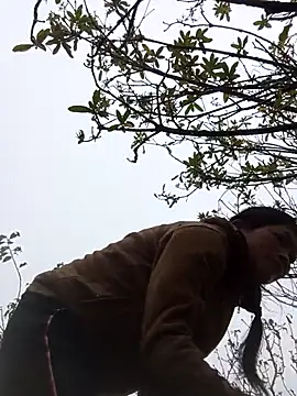 siusiu-00 online show from 11/13/25, 12:20