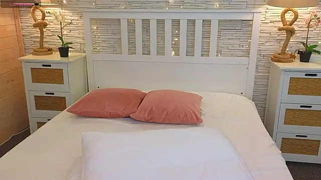 Soft Lilly online show from 02/19/26, 06:20