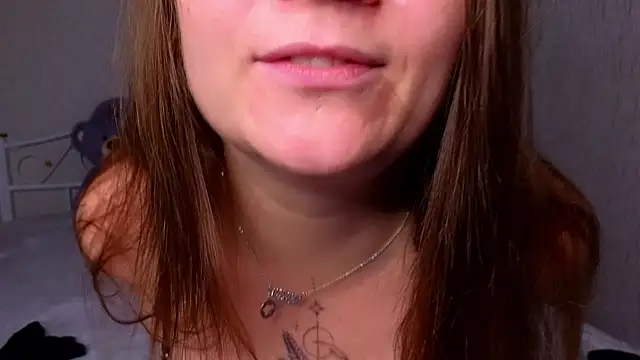 Snapshot of Amy__Leee_ chatting on 11/10/25, 06:51 Amy Leee online show from 11/10/25, 06:51