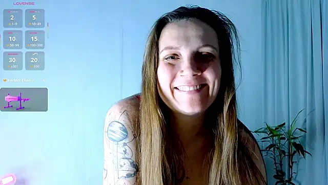 Snapshot of Amy__Leee_ chatting on 02/06/26, 07:17 Amy Leee online show from 02/06/26, 07:17