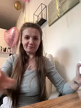 Snapshot of Amy__Leee_ chatting on 03/16/26, 01:59 Amy Leee online show from 03/16/26, 01:59