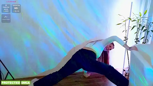 Snapshot of Amy__Leee_ chatting on 04/06/26, 02:29 Amy Leee online show from 04/06/26, 02:29