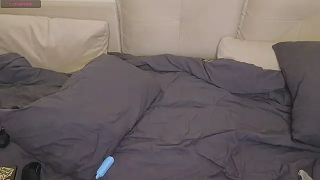 Snapshot of ViolaHight chatting on 03/25/26, 12:16 ViolaHight online show from 03/25/26, 12:16