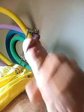 helfo2002 online show from 10/31/25, 12:39