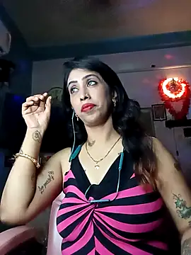 Snapshot of Darling_Annie chatting on 11/23/25, 05:46 Darling Annie online show from 11/23/25, 05:46