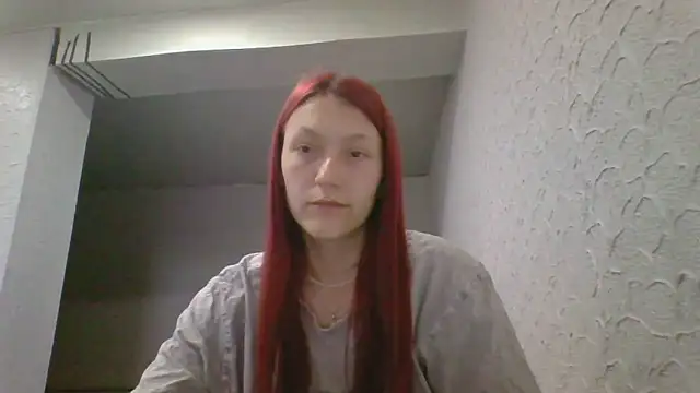 Snapshot of luna_tt chatting on 04/19/26, 04:17 luna tt online show from 04/19/26, 04:17