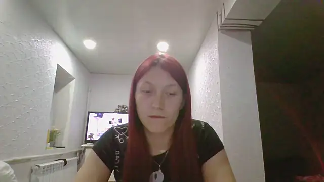 luna tt online show from 04/26/26, 05:10