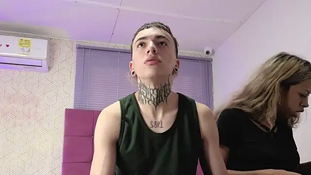 lily and wan online show from 11/27/25, 11:45