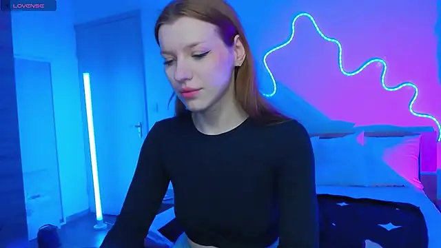 Snapshot of MeganNewCat chatting on 11/23/25, 01:44 MeganNewCat online show from 11/23/25, 01:44