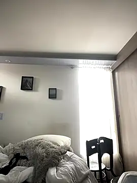 Cara-Hadley online show from 10/13/25, 04:18