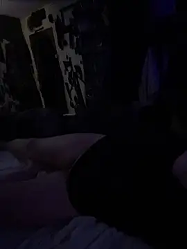 Snapshot of queenkelly1234 chatting on 11/04/25, 01:43 queenkelly1234 online show from 11/04/25, 01:43