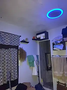 Snapshot of queenkelly1234 chatting on 11/19/25, 07:14 queenkelly1234 online show from 11/19/25, 07:14