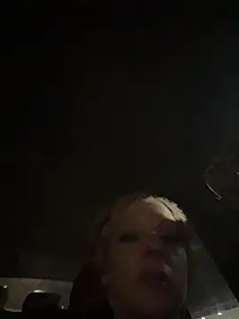 Snapshot of queenkelly1234 chatting on 11/21/25, 05:17 queenkelly1234 online show from 11/21/25, 05:17