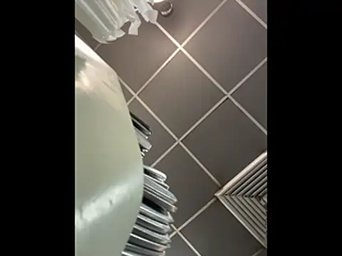 Snapshot of queenkelly1234 chatting on 12/15/25, 03:11 queenkelly1234 online show from 12/15/25, 03:11