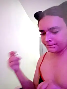 La-Gatiita-trans online show from 10/15/25, 01:50