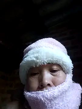 Snapshot of Manni_john chatting on 11/28/25, 01:19 Manni john online show from 11/28/25, 01:19