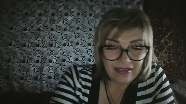 Lia Ray online show from 11/09/25, 07:45