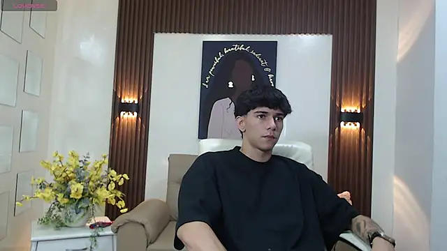 AmethystShadow17 online show from 10/27/25, 03:49