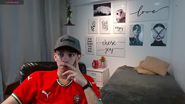 AmethystShadow17 online show from 12/02/25, 04:13