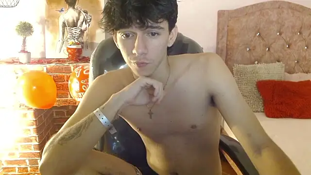 AmethystShadow17 online show from 02/15/26, 01:20