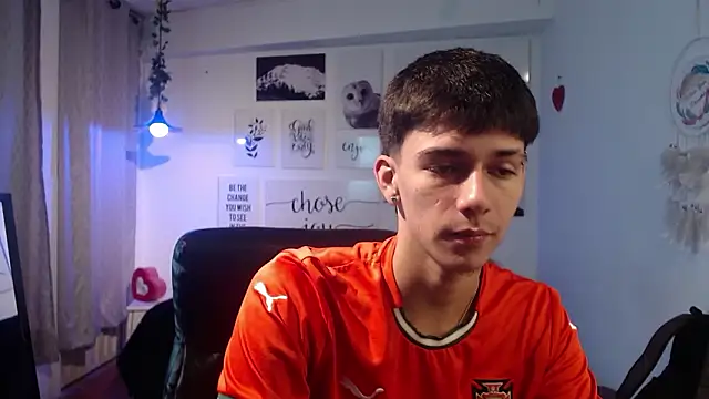 Snapshot of AmethystShadow17 chatting on 03/13/26, 08:04 AmethystShadow17 online show from 03/13/26, 08:04