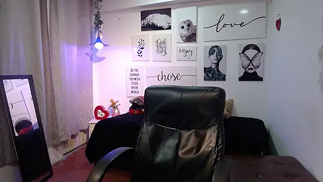 Snapshot of AmethystShadow17 chatting on 03/16/26, 08:02 AmethystShadow17 online show from 03/16/26, 08:02