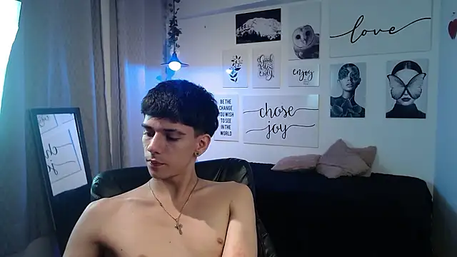 Snapshot of AmethystShadow17 chatting on 03/17/26, 08:23 AmethystShadow17 online show from 03/17/26, 08:23