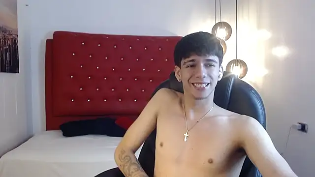 Snapshot of AmethystShadow17 chatting on 03/24/26, 08:47 AmethystShadow17 online show from 03/24/26, 08:47