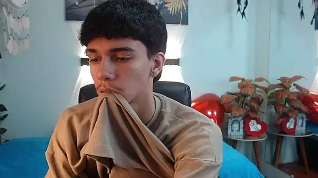 Snapshot of AmethystShadow17 chatting on 04/09/26, 09:20 AmethystShadow17 online show from 04/09/26, 09:20