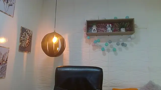 Snapshot of AmethystShadow17 chatting on 04/19/26, 06:10 AmethystShadow17 online show from 04/19/26, 06:10