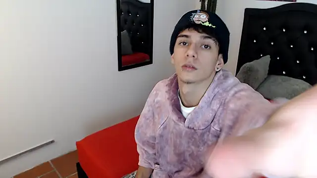 AmethystShadow17 online show from 05/15/26, 03:46