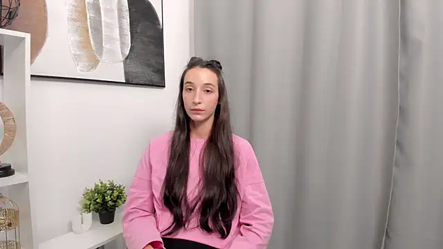 HayleySalahubdin online show from 10/16/25, 03:13