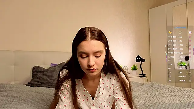 La L U N E online show from 10/29/25, 04:31