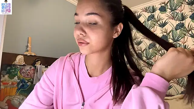 Snapshot of StawBerrys chatting on 10/16/25, 09:27 StawBerrys online show from 10/16/25, 09:27