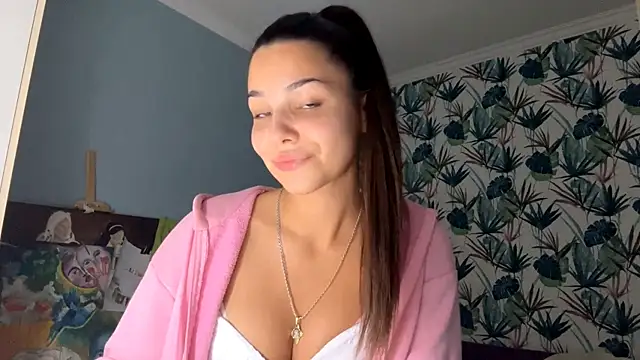 Snapshot of StawBerrys chatting on 10/28/25, 08:22 StawBerrys online show from 10/28/25, 08:22