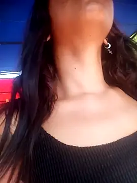 Stephanie-Reyes online show from 10/28/25, 02:42