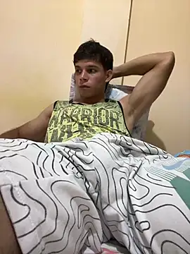 Snapshot of Michael_black01 chatting on 04/18/26, 04:27 Michael black01 online show from 04/18/26, 04:27