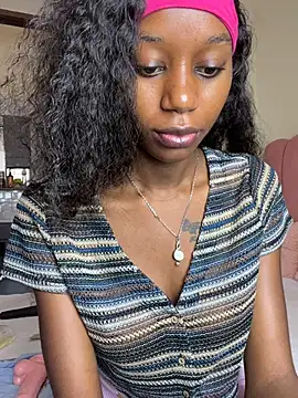 Snapshot of NyahHeat chatting on 04/06/26, 08:59 NyahHeat online show from 04/06/26, 08:59