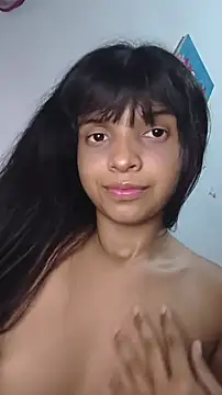 Snapshot of Megan_glow chatting on 10/30/25, 04:58 Megan glow online show from 10/30/25, 04:58