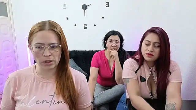 lesb milf online show from 03/12/26, 04:57