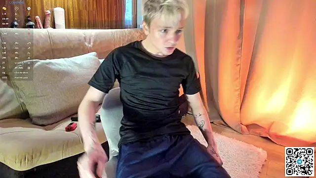 Snapshot of Logan_mett chatting on 04/23/26, 03:03 Logan mett online show from 04/23/26, 03:03