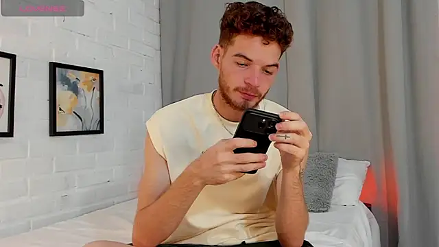 Snapshot of MATEO_HUNTER chatting on 12/21/25, 07:15 MATEO HUNTER online show from 12/21/25, 07:15