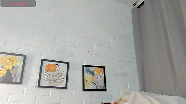 Snapshot of MATEO_HUNTER chatting on 02/14/26, 08:33 MATEO HUNTER online show from 02/14/26, 08:33