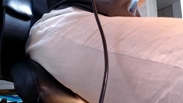 shanabellucy online show from 04/14/26, 01:11